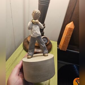 Susan Lordi Willow Tree "Heart of Gold" Music Box plays Swan Lake *Make Offer*